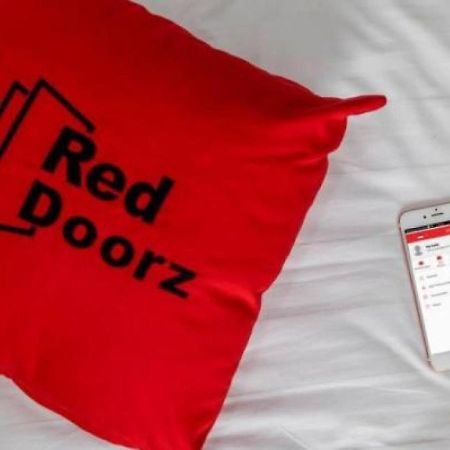 Reddoorz Plus @ Samratulangi Manado Exterior foto