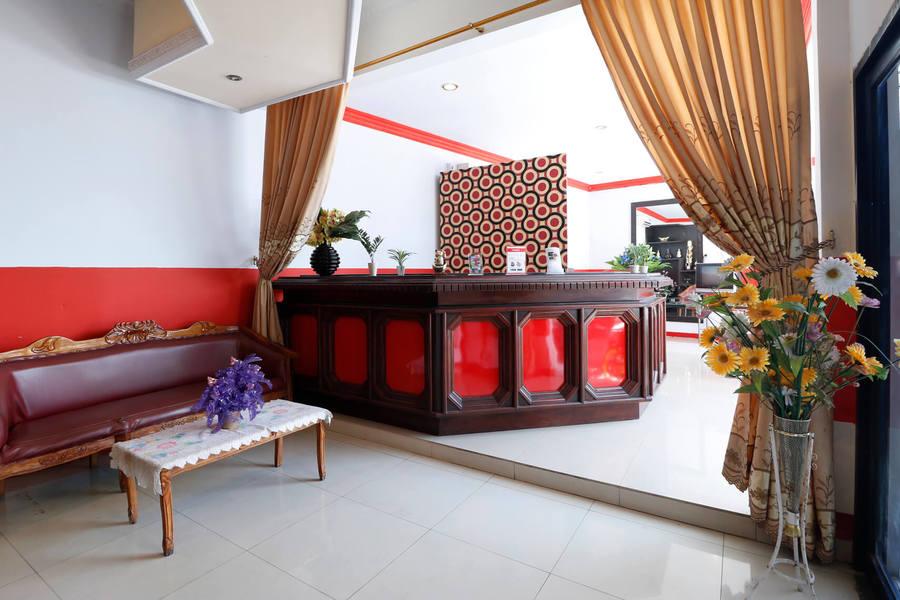 Reddoorz Plus @ Samratulangi Manado Exterior foto