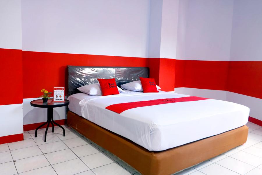 Reddoorz Plus @ Samratulangi Manado Exterior foto
