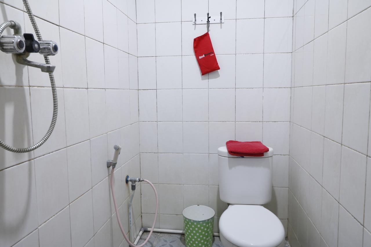 Reddoorz Plus @ Samratulangi Manado Exterior foto