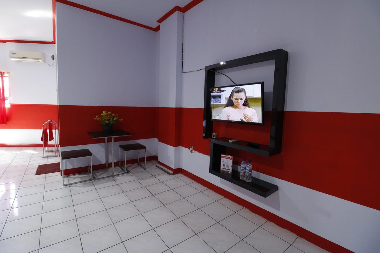 Reddoorz Plus @ Samratulangi Manado Exterior foto